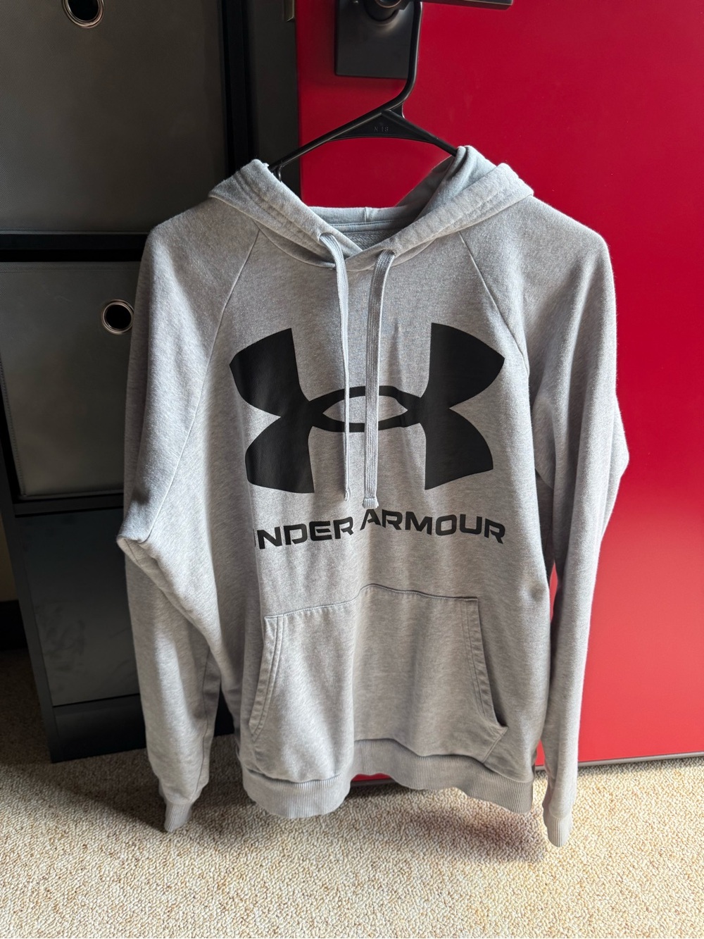 Under Armour Men's Light Gray Hoodie with Black Logo